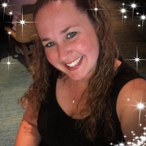 Meet your Posher, Christina